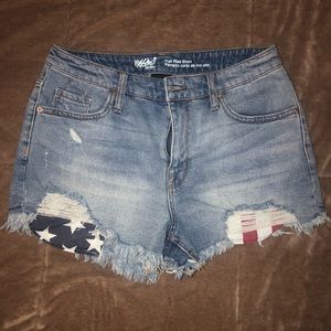 High rise American flag shorts fits size 8/10!